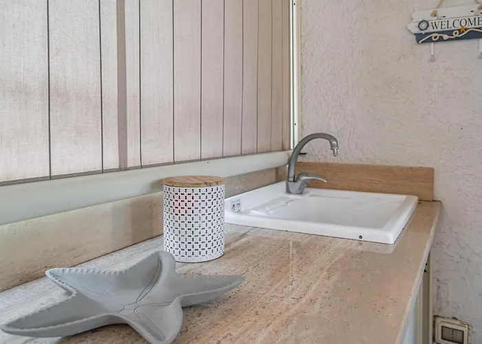 Apartment Guesthost - Naxos Bay Flat With Terrace 50 Meters From The Sea