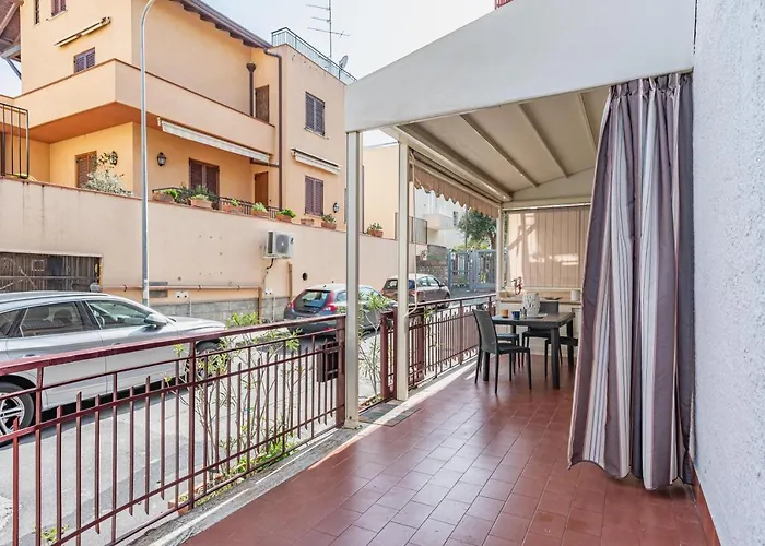 Guesthost - Naxos Bay Flat With Terrace 50 Meters From The Sea * Giardini Naxos