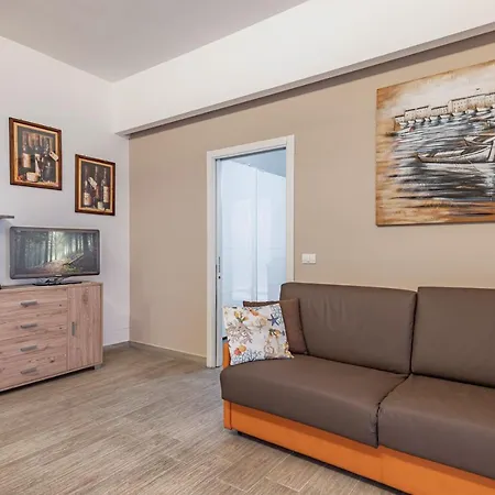 Apartamento Guesthost - Naxos Bay Flat With Terrace 50 Meters From The Sea