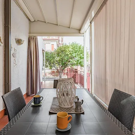 Apartment Guesthost - Naxos Bay Flat With Terrace 50 Meters From The Sea *