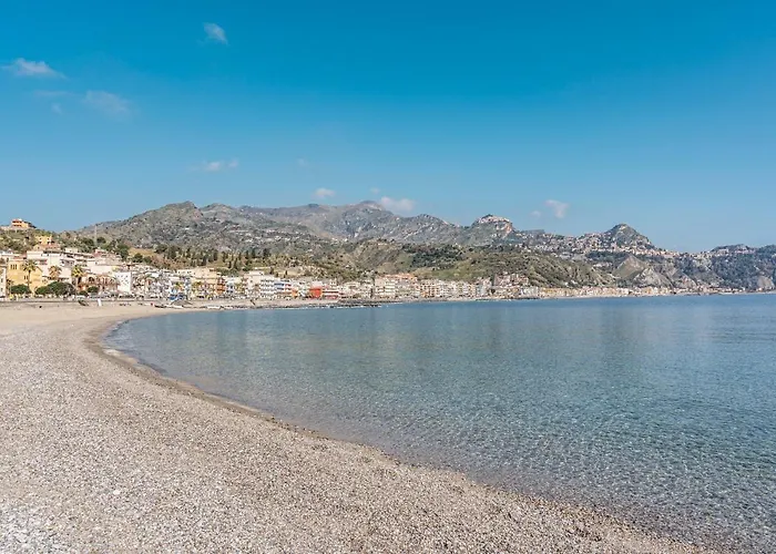 Guesthost - Naxos Bay Flat With Terrace 50 Meters From The Sea Giardini Naxos