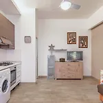 Guesthost - Naxos Bay Flat With Terrace 50 Meters From The Sea * 贾迪尼-纳克索斯